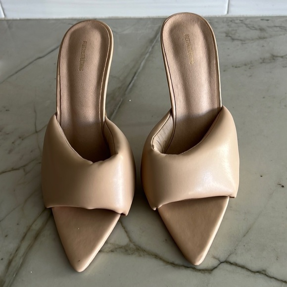 PrettyLittleThing Shoes - EUC, PRETTY LITTLE THING, Nude, High Heels, Shoes, Size 6